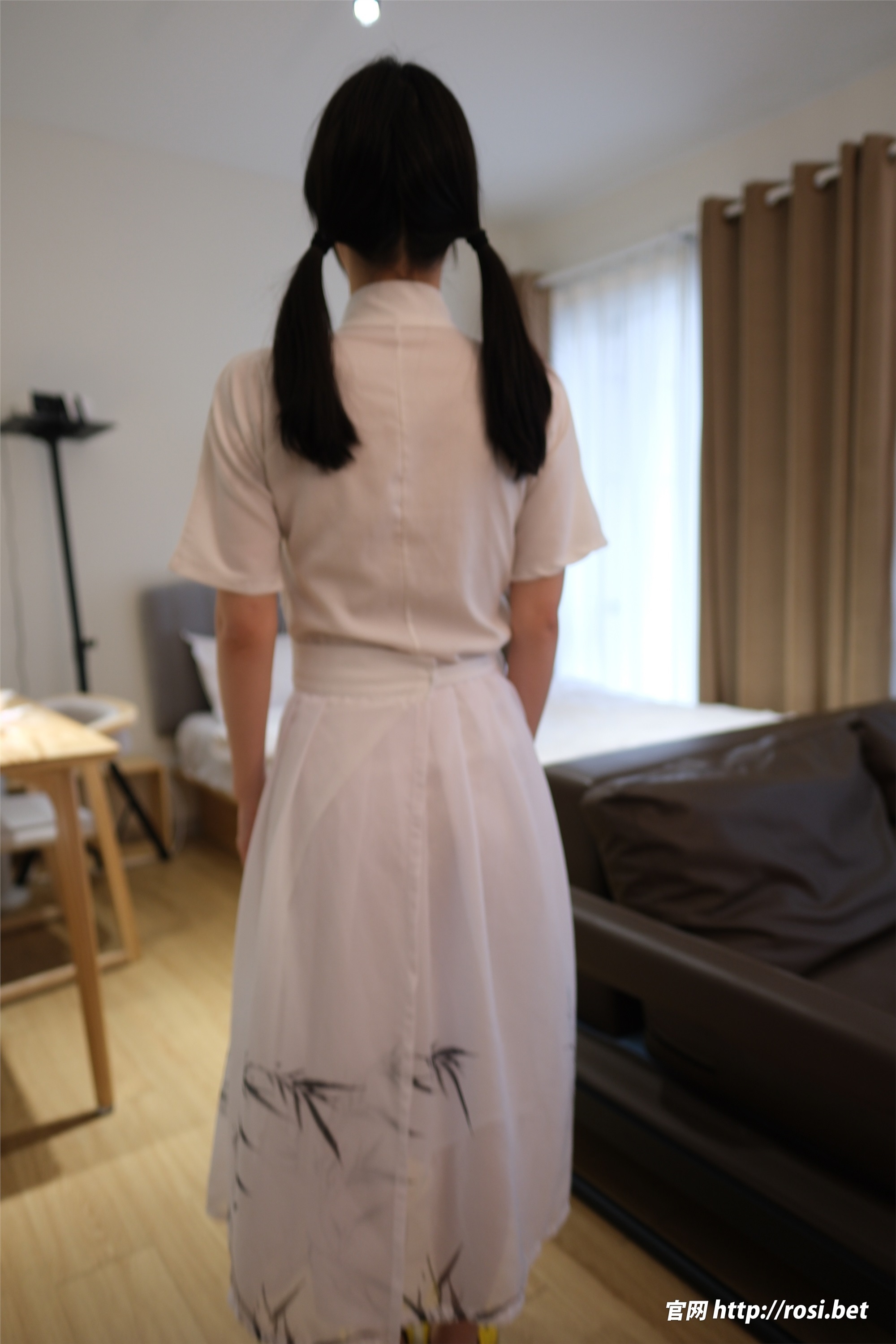 ROSI写真 2024.11.30 NO.4744